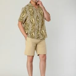 Allegra K Men's Summer Leopard Printed Short Sleeves Button Down Beach Pattern Shirt